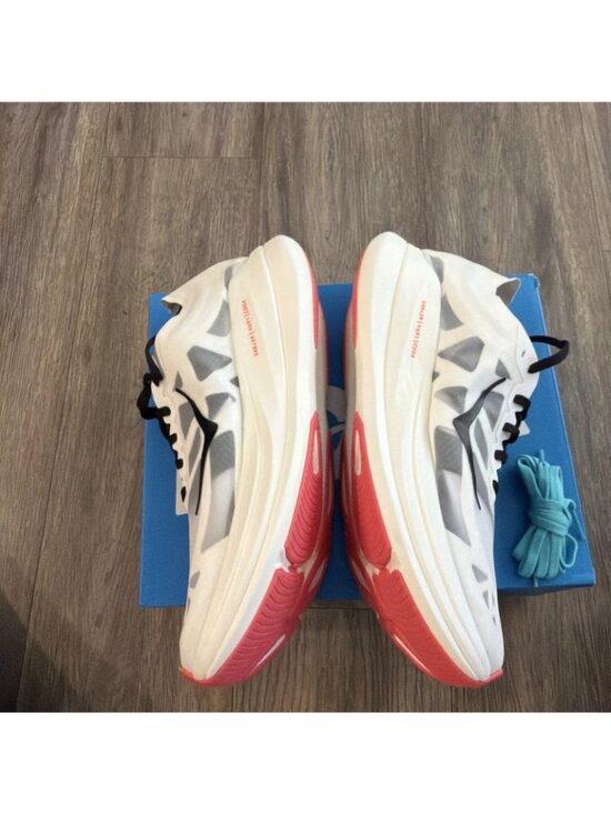 HOKA Rocket X 2 Men\'s Size 7 Women 8 Carbon Plated Racing Shoes Retail $200